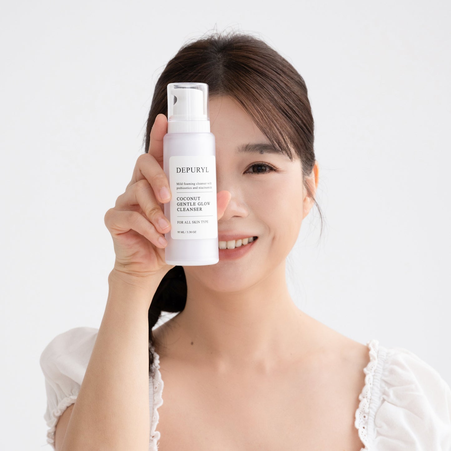 COCONUT GENTLE GLOW CLEANSER 95ml